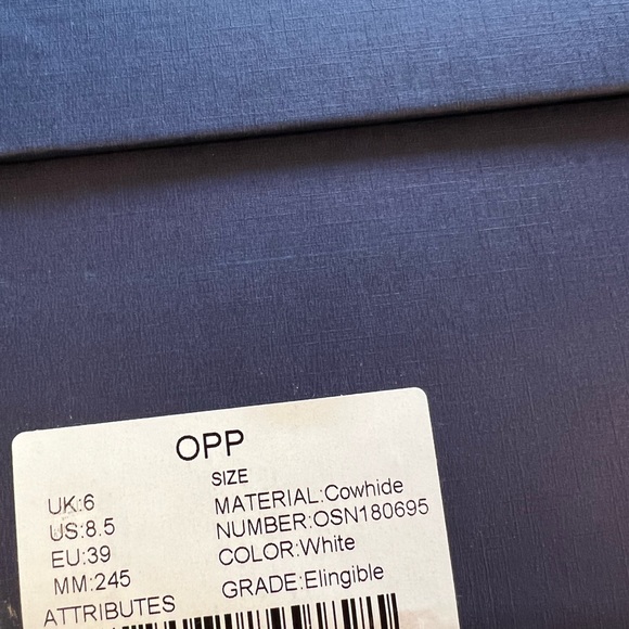 OPP suede shoes. Sz 39 (7.5/8) - Picture 9 of 10